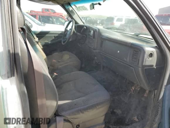 1999 Chevrolet Silverado 2500 с VIN 1GCGK24U7XE232643, выставлен на аукционе Copart как лот 52027515 с пробегом Не указан миль и Списание • Salvage title. История ставок и продаж доступна на DreamBid. Изображение 10.