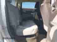 2018 Chevrolet Colorado 2WD LT z VIN 1GCGSCEN7J1176375, wystawiony jako IAAI lot #43423153 z przebiegiem 128 301 mil mil oraz . Historia ofert i sprzedaży dostępna na DreamBid. Obrazek 8.