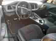 2022 Dodge Challenger R/T Scat Pack Widebody z VIN 2C3CDZFJ8NH212190, wystawiony jako Copart lot #69631525 z przebiegiem 31 214 mil mil oraz Czysty tytuł • Clean title. Historia ofert i sprzedaży dostępna na DreamBid. Obrazek 8.