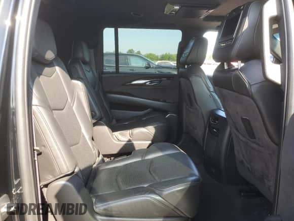 2016 Cadillac Escalade ESV Platinum z VIN 1GYS4KKJ9GR279415, wystawiony jako Copart lot #62921245 z przebiegiem 89 003 mil mil oraz Szkoda całkowita • Salvage title. Historia ofert i sprzedaży dostępna na DreamBid. Obrazek 11.