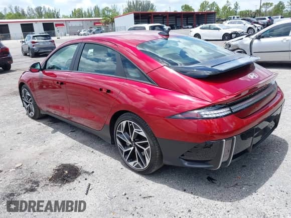 2023 Hyundai Ioniq 6 SEL с VIN KMHM34ACXPA053233, выставлен на аукционе IAAI как лот 42920585 с пробегом 11 648 миль миль и . История ставок и продаж доступна на DreamBid. Изображение 3.