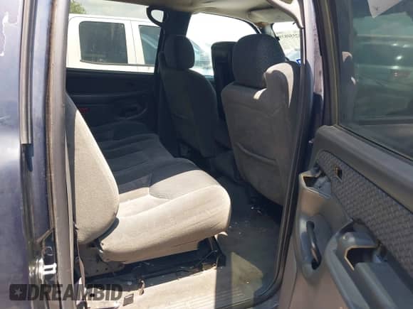 2004 Chevrolet Avalanche с VIN 3GNEC12T04G297967, выставлен на аукционе IAAI как лот 42550839 с пробегом 179 042 миль миль и . История ставок и продаж доступна на DreamBid. Изображение 8.