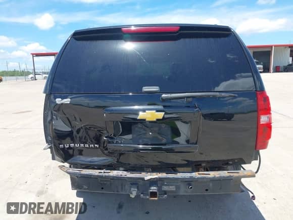 2013 Chevrolet Suburban LT with VIN 1GNSKJE71DR168382, listed as a IAAI auction lot 42821206 with 209,210 mi miles and . Bid and sale history available at DreamBid. Image 16.