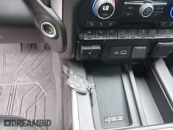 2019 Chevrolet Silverado 1500 LTZ z VIN 1GCUYGEL2KZ124839, wystawiony jako IAAI lot #42408653 z przebiegiem 78 672 mil mil oraz . Historia ofert i sprzedaży dostępna na DreamBid. Obrazek 11.