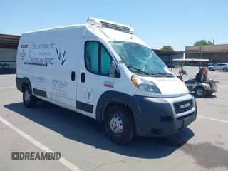 2019 Ram ProMaster Cargo z VIN 3C6TRVDG9KE515166, wystawiony jako IAAI lot #42346377 z przebiegiem 85 168 mil mil oraz . Historia ofert i sprzedaży dostępna na DreamBid. Obrazek 1.