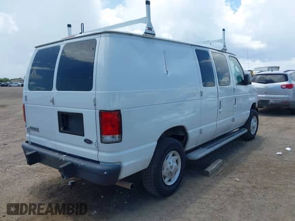 2007 Ford Econoline Cargo Commercial with VIN 1FTNE24W77DA44792, listed as a IAAI auction lot 42963209 with 112,119 mi miles and . Bid and sale history available at DreamBid. Image 4.