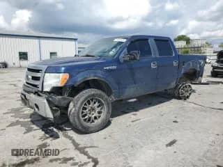 2013 Ford F-150 XLT с VIN 1FTFW1EF4DFB98001, выставлен на аукционе Copart как лот 71452475 с пробегом 215 048 миль миль и Списание • Salvage title. История ставок и продаж доступна на DreamBid. Изображение 1.