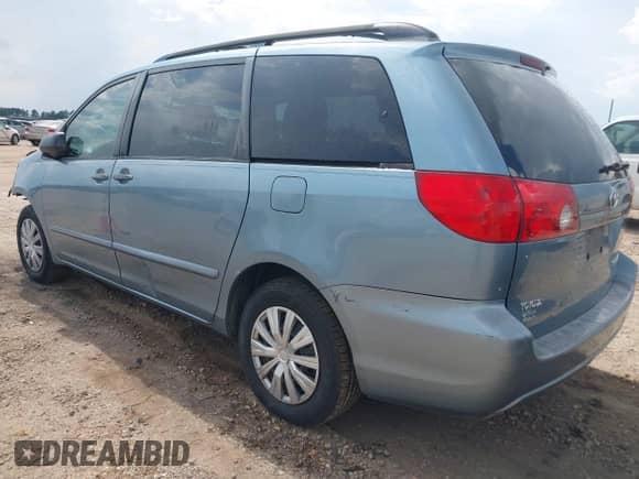 2007 Toyota Sienna LE z VIN 5TDZK23C17S022907, wystawiony jako IAAI lot #43032996 z przebiegiem 298 662 mil mil oraz . Historia ofert i sprzedaży dostępna na DreamBid. Obrazek 3.
