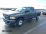 2002 Dodge 1500 z VIN 3D7HA18N92G174434, wystawiony jako IAAI lot #42080615 z przebiegiem 121 020 mil mil oraz . Historia ofert i sprzedaży dostępna na DreamBid. Obrazek 2.