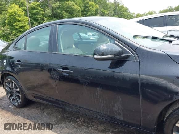 2018 Volvo S60 Dynamic с VIN YV126MFL4J2458009, выставлен на аукционе IAAI как лот 42396373 с пробегом 175 270 миль миль и . История ставок и продаж доступна на DreamBid. Изображение 13.