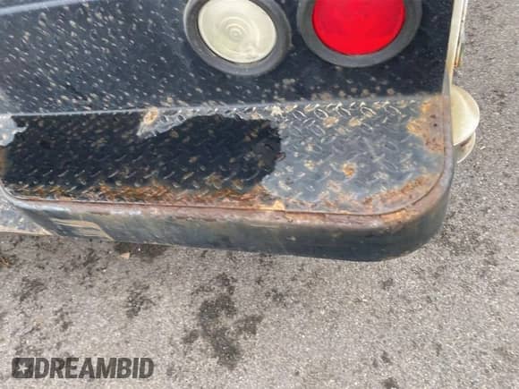 2017 Chevrolet Silverado 3500HD с VIN 1GB2KYEG6HZ338098, выставлен на аукционе IAAI как лот 42088232 с пробегом 231 978 миль миль и . История ставок и продаж доступна на DreamBid. Изображение 1.