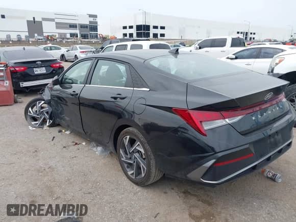 2025 Hyundai Elantra SEL Convenience с VIN KMHLS4DGXSU976218, выставлен на аукционе IAAI как лот 43162970 с пробегом 13 206 миль миль и . История ставок и продаж доступна на DreamBid. Изображение 3.