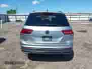 2022 Volkswagen Tiguan S с VIN 3VV1B7AX3NM021594, выставлен на аукционе IAAI как лот 42152549 с пробегом 42 521 миль миль и . История ставок и продаж доступна на DreamBid. Изображение 16.