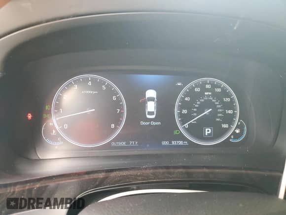 2016 Hyundai Equus Ultimate with VIN KMHGH4JH6GU104963, listed as a Copart auction lot 52130255 with 93,706 mi miles and Salvage title. Bid and sale history available at DreamBid. Image 9.