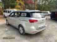 2016 Kia Sedona L с VIN KNDMA5C18G6173952, выставлен на аукционе Copart как лот 90478245 с пробегом 217 239 миль миль и Чистый • Clean title. История ставок и продаж доступна на DreamBid. Изображение 3.