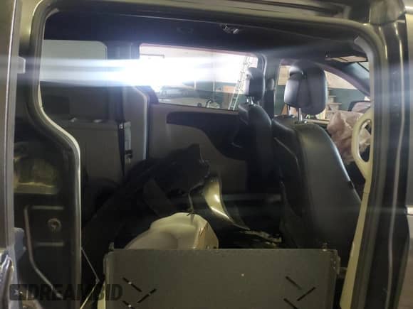 2017 Dodge Grand Caravan SXT with VIN 2C4RDGCG4HR671279, listed as a Copart auction lot 71427465 with 60,172 mi miles and Salvage title. Bid and sale history available at DreamBid. Image 11.