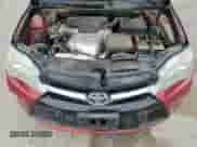 2016 Toyota Camry SE z VIN 4T1BF1FK1GU601745, wystawiony jako Copart lot #84431215 z przebiegiem 100 558 mil mil oraz Szkoda całkowita • Salvage title. Historia ofert i sprzedaży dostępna na DreamBid. Obrazek 11.