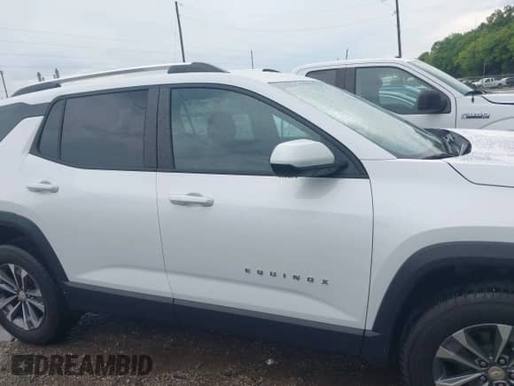 2025 Chevrolet Equinox FWD LT с VIN 3GNAXHEG3SL236515, выставлен на аукционе IAAI как лот 42729323 с пробегом 5 531 миль миль и . История ставок и продаж доступна на DreamBid. Изображение 13.