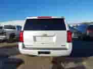 2017 Chevrolet Suburban Premier z VIN 1GNSCJKC8HR349936, wystawiony jako IAAI lot #41321102 z przebiegiem 131 594 mil mil oraz . Historia ofert i sprzedaży dostępna na DreamBid. Obrazek 17.