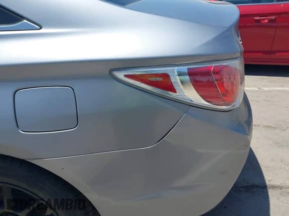 2015 Hyundai Sonata Limited z VIN KMHEC4A42FA138403, wystawiony jako IAAI lot #42464517 z przebiegiem Nie podano mil oraz . Historia ofert i sprzedaży dostępna na DreamBid. Obrazek 19.