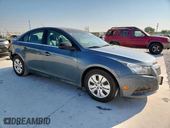 2012 Chevrolet Cruze LS с VIN 1G1PC5SH8C7243341, выставлен на аукционе Copart как лот 82201645 с пробегом 136 049 миль миль и Списание • Salvage title. История ставок и продаж доступна на DreamBid. Изображение 4.