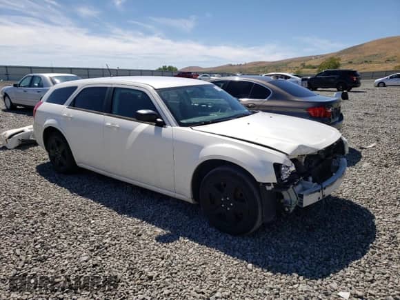 2008 Dodge Magnum with VIN 2D4FV47T78H168294, listed as a Copart auction lot 66162505 with 137,969 mi miles and Salvage title. Bid and sale history available at DreamBid. Image 4.
