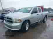 2013 Ram 1500 Express z VIN 1C6RR6FT3DS550361, wystawiony jako IAAI lot #42746546 z przebiegiem 152 760 mil mil oraz . Historia ofert i sprzedaży dostępna na DreamBid. Obrazek 17.
