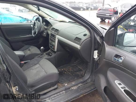 2009 Chevrolet Cobalt 1LT with VIN 1G1AT58H297190576, listed as a IAAI auction lot 41949357 with 262,605 mi miles and . Bid and sale history available at DreamBid. Image 5.