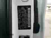 2024 Hyundai Kona SEL z VIN KM8HBCAB9RU146803, wystawiony jako Copart lot #81850764 z przebiegiem 19 927 mil mil oraz Czysty tytuł • Clean title. Historia ofert i sprzedaży dostępna na DreamBid. Obrazek 13.