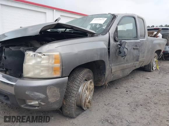 2007 Chevrolet Silverado 1500 1LT с VIN 2GCEC19J471682541, выставлен на аукционе IAAI как лот 41235872 с пробегом 200 802 миль миль и . История ставок и продаж доступна на DreamBid. Изображение 17.