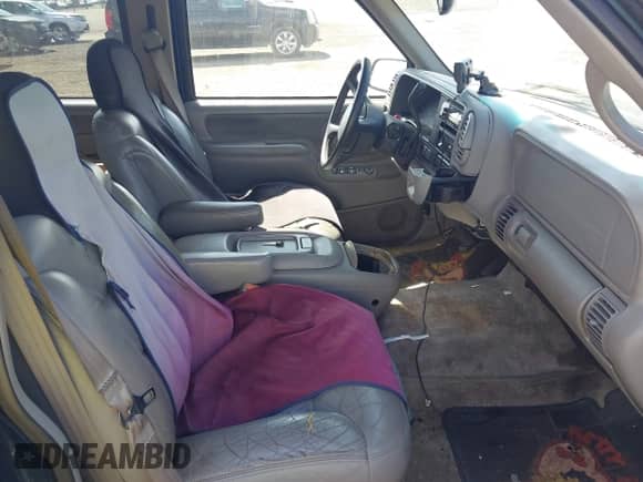 1999 Chevrolet Tahoe Z71 с VIN 1GNEK13R1XJ526620, выставлен на аукционе IAAI как лот 43180105 с пробегом 162 613 миль миль и . История ставок и продаж доступна на DreamBid. Изображение 5.