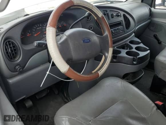 2008 Ford Econoline Cargo Commercial with VIN 1FTNE24W68DA63092, listed as a Copart auction lot 50816305 with 298,726 mi miles and Salvage title. Bid and sale history available at DreamBid. Image 8.