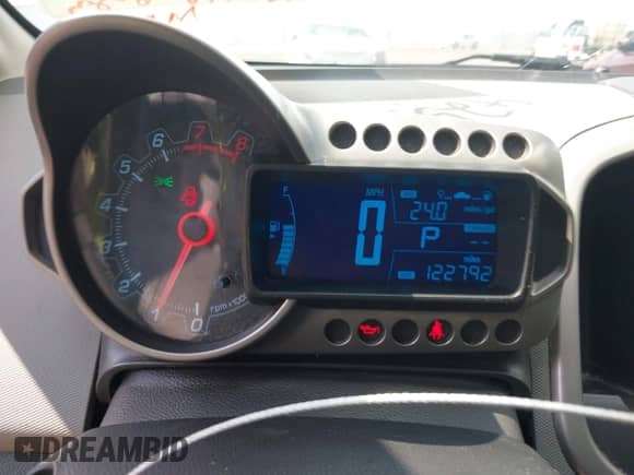 2016 Chevrolet Sonic LS с VIN 1G1JA6SH1G4101986, выставлен на аукционе IAAI как лот 42557864 с пробегом 122 792 миль миль и . История ставок и продаж доступна на DreamBid. Изображение 7.