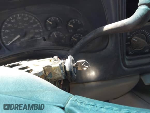 2002 Chevrolet Tahoe LT с VIN 1GNEK13Z02J246082, выставлен на аукционе IAAI как лот 42506824 с пробегом 300 992 миль миль и . История ставок и продаж доступна на DreamBid. Изображение 11.