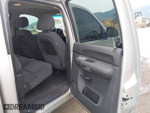 2008 GMC Sierra 1500 Work Truck with VIN 2GTEK13M681296291, listed as a IAAI auction lot 42447743 with 143,532 mi miles and . Bid and sale history available at DreamBid. Image 8.