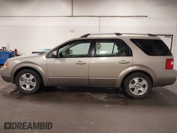 2005 Ford Freestyle SEL с VIN 1FMDK02195GA03149, выставлен на аукционе IAAI как лот 42532664 с пробегом 149 568 миль миль и . История ставок и продаж доступна на DreamBid. Изображение 14.