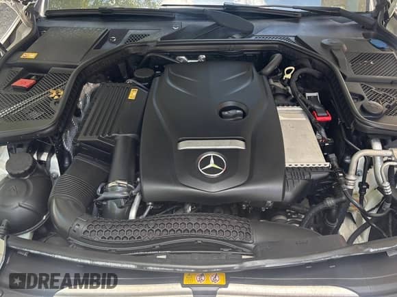 2015 Mercedes-Benz C 300 Luxury z VIN 55SWF4KB4FU027077, wystawiony jako Copart lot #64247985 z przebiegiem 107 643 mil mil oraz Czysty tytuł • Clean title. Historia ofert i sprzedaży dostępna na DreamBid. Obrazek 11.