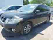 2014 Nissan Pathfinder SV with VIN 5N1AR2MMXEC684429, listed as a IAAI auction lot 42233673 with 135,593 mi miles and . Bid and sale history available at DreamBid. Image 2.