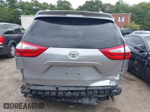 2017 Toyota Sienna LE с VIN 5TDJZ3DC8HS184113, выставлен на аукционе IAAI как лот 43153189 с пробегом 100 814 миль миль и . История ставок и продаж доступна на DreamBid. Изображение 16.