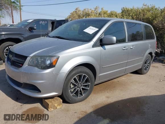 2016 Dodge Grand Caravan SE z VIN 2C4RDGBGXGR314799, wystawiony jako IAAI lot #42626257 z przebiegiem 164 785 mil mil oraz . Historia ofert i sprzedaży dostępna na DreamBid. Obrazek 2.