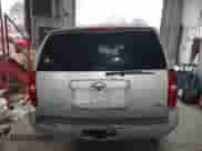 2011 Chevrolet Suburban LTZ z VIN 1GNSCKE05BR179971, wystawiony jako IAAI lot #41510322 z przebiegiem 223 741 mil mil oraz . Historia ofert i sprzedaży dostępna na DreamBid. Obrazek 17.