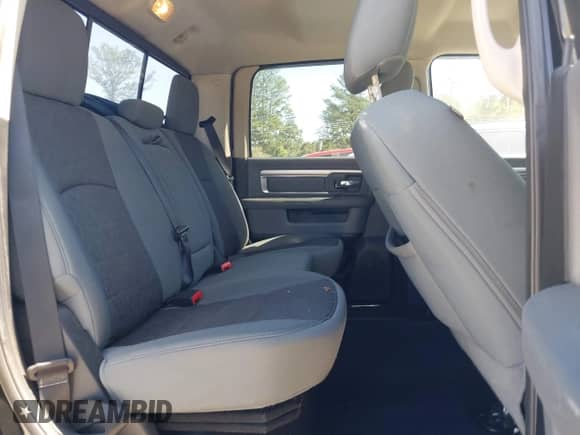 2013 Ram 1500 SLT z VIN 1C6RR6LG3DS679904, wystawiony jako IAAI lot #43351882 z przebiegiem 181 815 mil mil oraz . Historia ofert i sprzedaży dostępna na DreamBid. Obrazek 8.