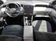 2024 Hyundai Tucson SE z VIN 5NMJACDE9RH315367, wystawiony jako Copart lot #67955165 z przebiegiem 25 087 mil mil oraz Szkoda całkowita • Salvage title. Historia ofert i sprzedaży dostępna na DreamBid. Obrazek 8.