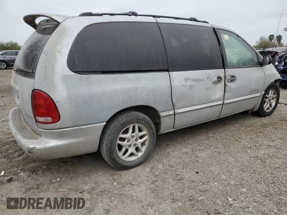 2000 Dodge Caravan SE z VIN 1B4GP44L8YB797889, wystawiony jako Copart lot #45571635 z przebiegiem 264 827 mil mil oraz Nie do naprawy • Non repairable. Historia ofert i sprzedaży dostępna na DreamBid. Obrazek 3.