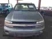 2003 Chevrolet TrailBlazer LS z VIN 1GNDS13S332371734, wystawiony jako IAAI lot #43088659 z przebiegiem 209 772 mil mil oraz . Historia ofert i sprzedaży dostępna na DreamBid. Obrazek 6.