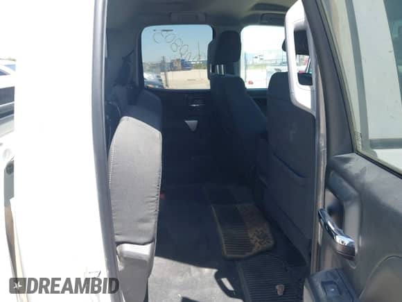 2019 Chevrolet Silverado 1500 LT z VIN 2GCVKPEC2K1205418, wystawiony jako IAAI lot #42912846 z przebiegiem 109 062 mil mil oraz . Historia ofert i sprzedaży dostępna na DreamBid. Obrazek 8.