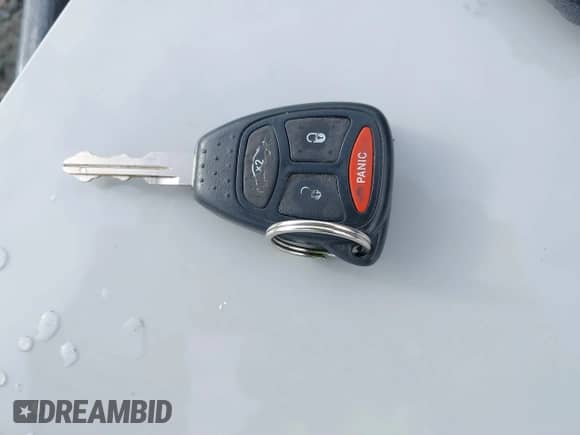 2006 Chrysler 300 C z VIN 2C3LK63H66H437280, wystawiony jako IAAI lot #41615050 z przebiegiem 209 303 mil mil oraz . Historia ofert i sprzedaży dostępna na DreamBid. Obrazek 11.