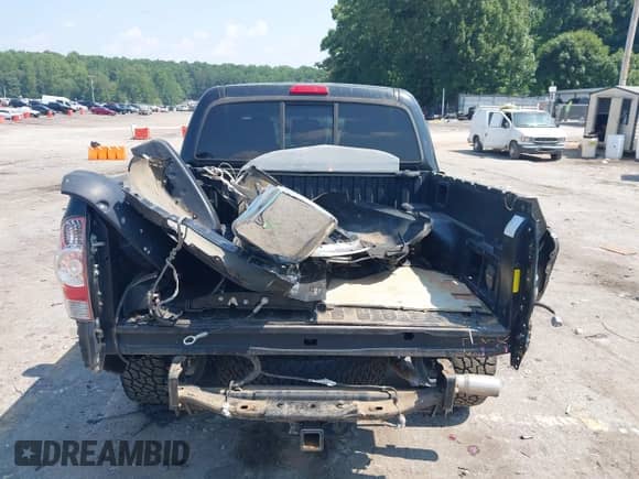 2010 Toyota Tacoma PreRunner with VIN 3TMJU4GN8AM101948, listed as a IAAI auction lot 42655977 with 228,965 mi miles and . Bid and sale history available at DreamBid. Image 16.