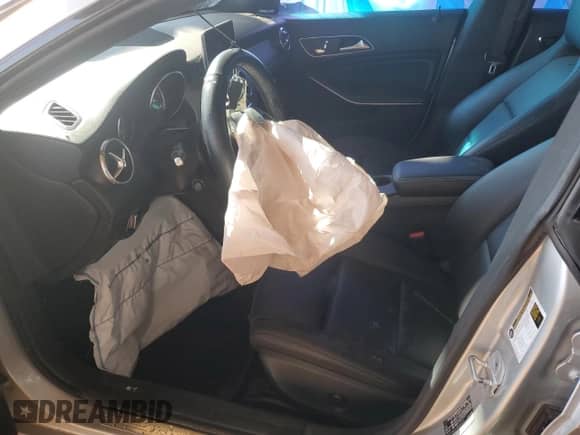 2018 Mercedes-Benz CLA 250 с VIN WDDSJ4EB1JN555525, выставлен на аукционе Copart как лот 84591765 с пробегом Не указан миль и Чистый • Clean title. История ставок и продаж доступна на DreamBid. Изображение 7.