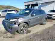 2021 Mitsubishi Outlander ES z VIN JA4ARUAU1MU005297, wystawiony jako IAAI lot #43400284 z przebiegiem 47 525 mil mil oraz . Historia ofert i sprzedaży dostępna na DreamBid. Obrazek 17.